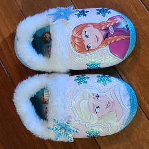 FROZEN size 9/10 slippers